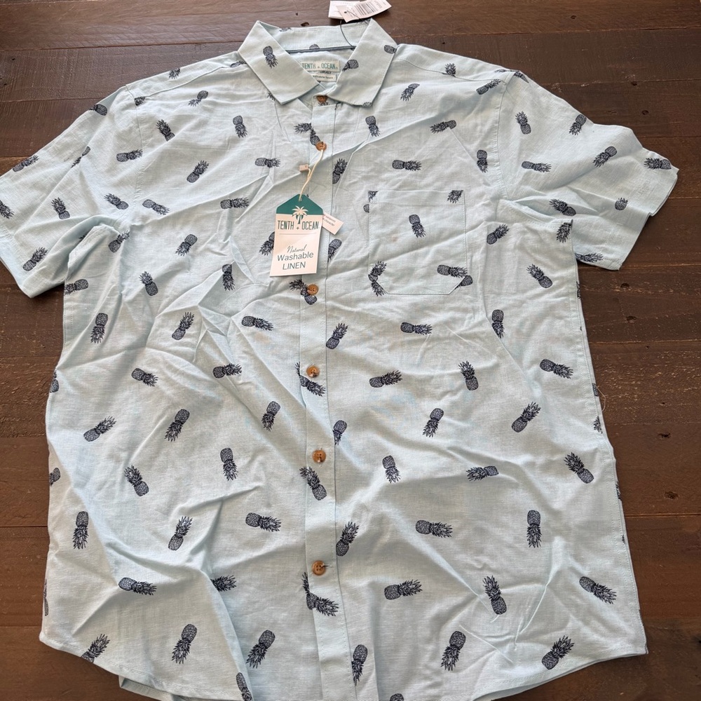 Light Blue Pineapple Men's Casual Shirt washable cotton linen short sleeve